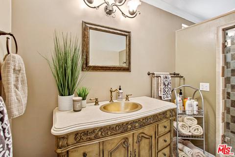 22472 Cardiff Dr, Santa Clarita, CA 91350 photo 32