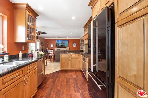 22472 Cardiff Dr, Santa Clarita, CA 91350 photo 12