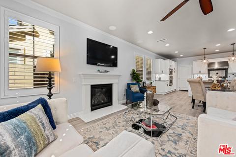 128 Telstar, Irvine, CA 92618 photo 4