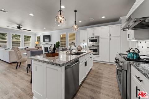 128 Telstar, Irvine, CA 92618 photo 7