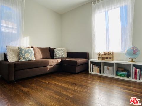 10440 Mountair Ave, Tujunga, CA 91042 photo 11