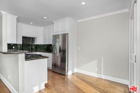 34 3rd Pl, Long Beach, CA 90802 photo 2