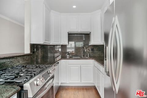 34 3rd Pl, Long Beach, CA 90802 photo 1
