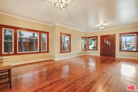1106 Chestnut Ave, Long Beach, CA 90813 photo 2