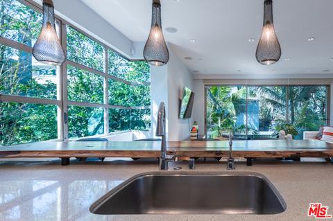 26 28th Ave, Venice, CA 90291 photo 1