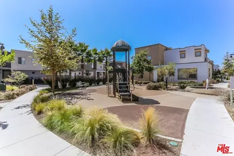 726 Colorado Cir, Carson, CA 90745 photo 32
