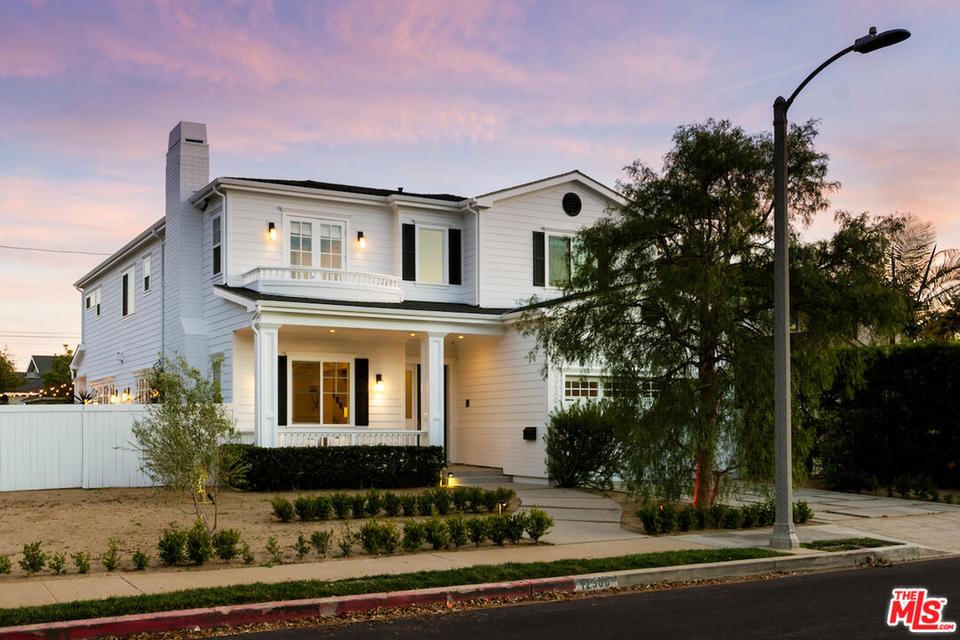 12300 Navy St, Los Angeles, CA 90066 54 Photos MLS 22