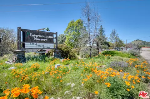 30443 Auberry Rd, Prather, CA 93651