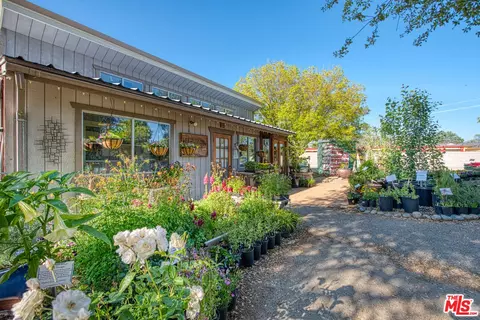 Exterior - 30443 Auberry Rd, Prather, CA 93651 photo 4 of 27