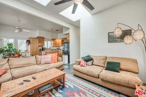 Living - 30443 Auberry Rd, Prather, CA 93651 photo 2 of 3