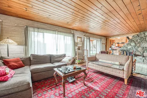 Living - 30443 Auberry Rd, Prather, CA 93651 photo 1 of 3