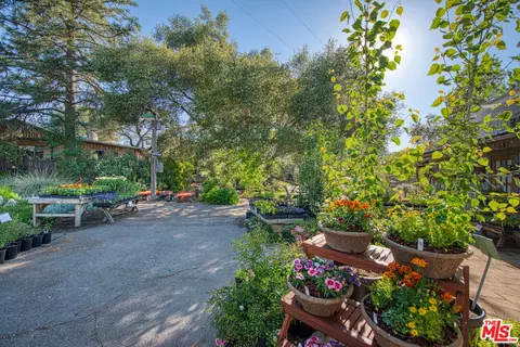 Exterior - 30443 Auberry Rd, Prather, CA 93651 photo 3 of 27