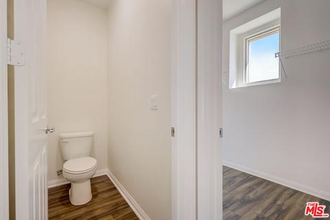 135 Neptune, Irvine, CA 92618 photo 24