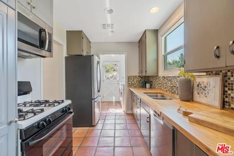 6331 Peach Ave, Van Nuys, CA 91411 photo 11