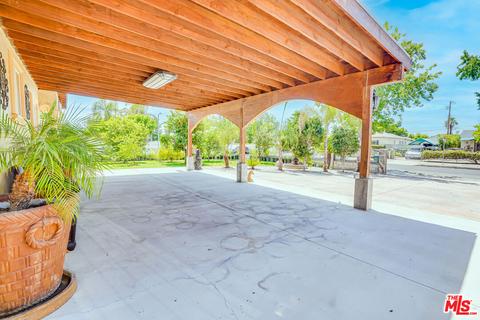 9674 Beachy Ave, Arleta, CA 91331 photo 3