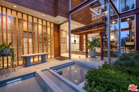 162 Acari Dr, Los Angeles, CA 90049