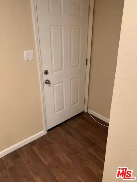 Entry Way - 44606 Date Ave, Lancaster, CA 93534 photo 2 of 3