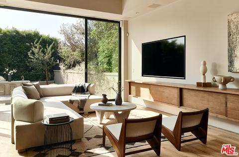 1317 Delresto Dr, Beverly Hills, CA 90210 | 42 Photos | MLS #22-212245