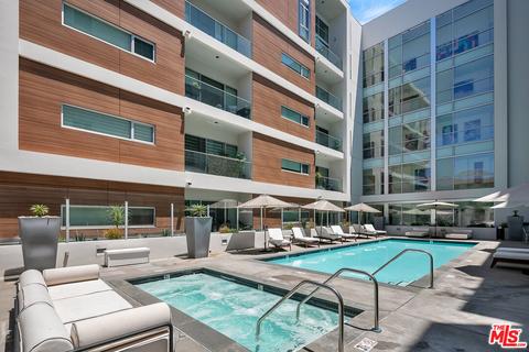 6735 Yucca St #501, Los Angeles, CA 90028