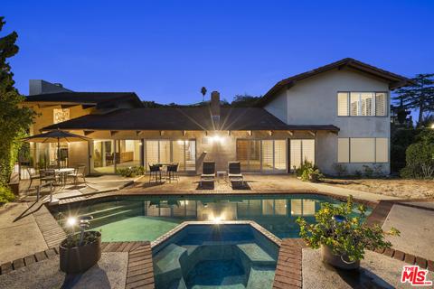 5239 Los Hermosos Way, Los Angeles, CA 90027