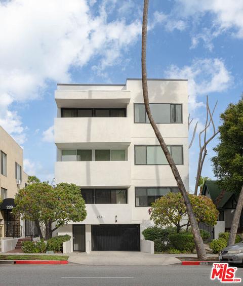 214 N Crescent Dr #3, Beverly Hills, CA 90210