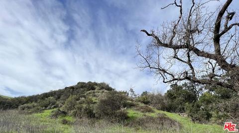 14 Agoura Rd, Agoura Hills, CA 91301
