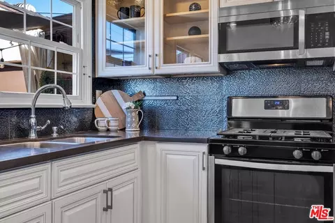 7613 Machrea St, Tujunga, CA 91042 photo 14