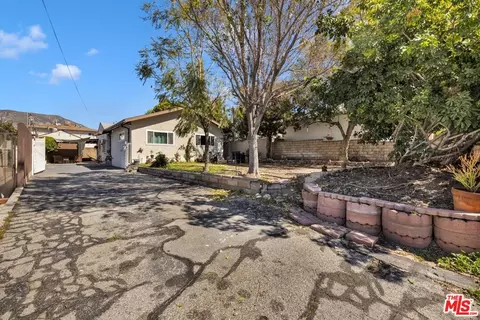 7613 Machrea St, Tujunga, CA 91042 photo 21