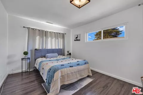 7613 Machrea St, Tujunga, CA 91042 photo 9