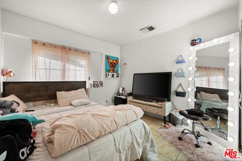 1314 E Laurelwood Dr, San Bernardino, CA 92408