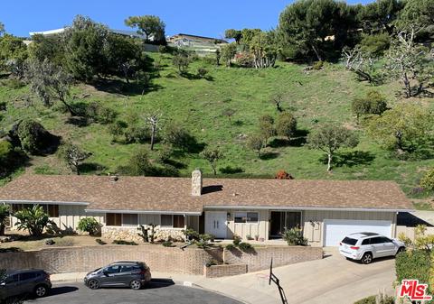 1053 Enchanted Way, Pacific Palisades, CA 90272