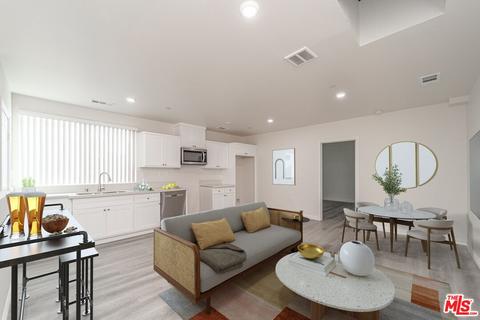 6921 Menlo Ave, Los Angeles, CA 90044