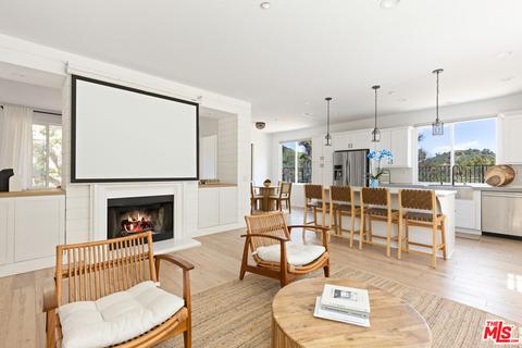 506 Thrift Rd, Malibu, CA 90265