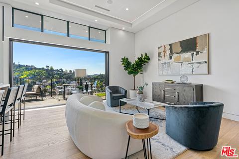 3520 Loma Lada Dr, Los Angeles, CA 90065