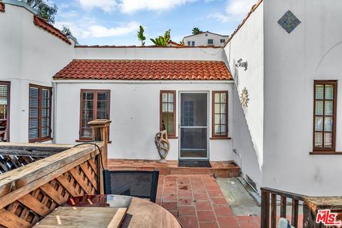 6836 Alta Loma Ter, Los Angeles, CA 90068