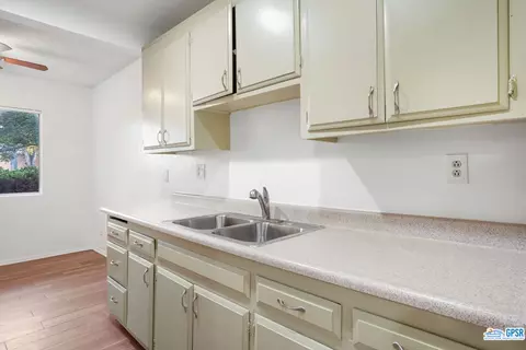 554 Greenbrier Dr, Oceanside, CA 92054 photo 11
