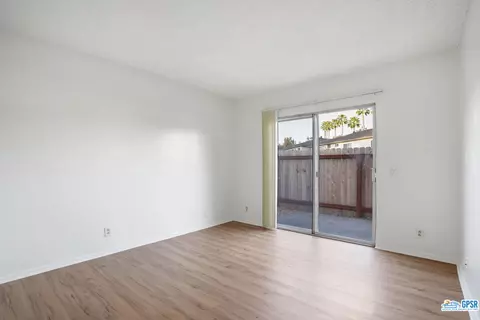 554 Greenbrier Dr, Oceanside, CA 92054 photo 12