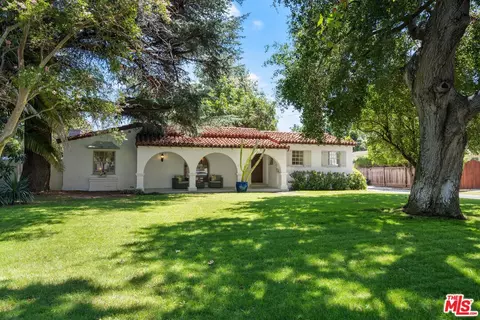4306 Klump Ave, Studio City, CA 91602