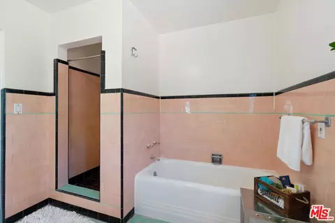 4306 Klump Ave, Studio City, CA 91602 photo 17