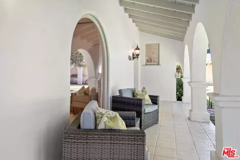 4306 Klump Ave, Studio City, CA 91602 photo 4