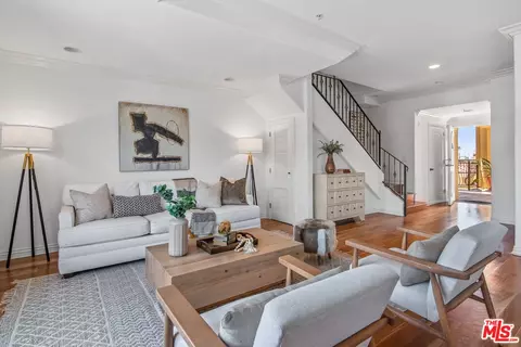 1050 N Edinburgh Ave #301, West Hollywood, CA 90046
