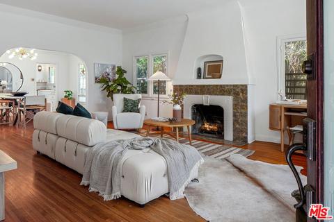 825 Venezia Ave, Venice, CA 90291