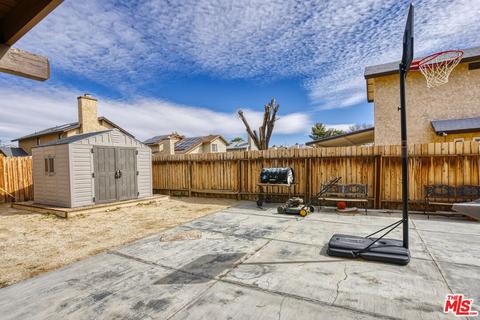 603 E Kettering St, Lancaster, CA 93535 photo 8