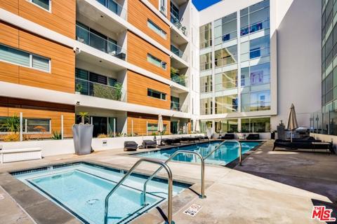 6735 Yucca St #PH 5, Los Angeles, CA 90028