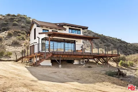 50375 Burns Canyon Rd, Pioneertown, CA 92268