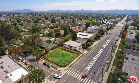 13694 Erwin St, Valley Glen, CA 91401