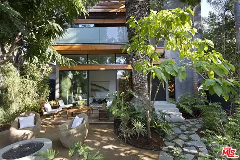 938 Amoroso Pl, Venice, CA 90291
