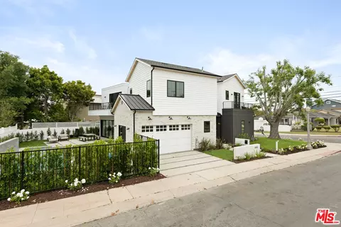 6932 W 77th St, Los Angeles, CA 90045