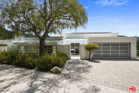 3525 Berry Dr, Studio City, CA 91604