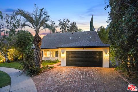 12844 Sarah St, Studio City, CA 91604